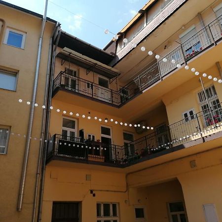 Kriston Apartman Мишкольц Экстерьер фото